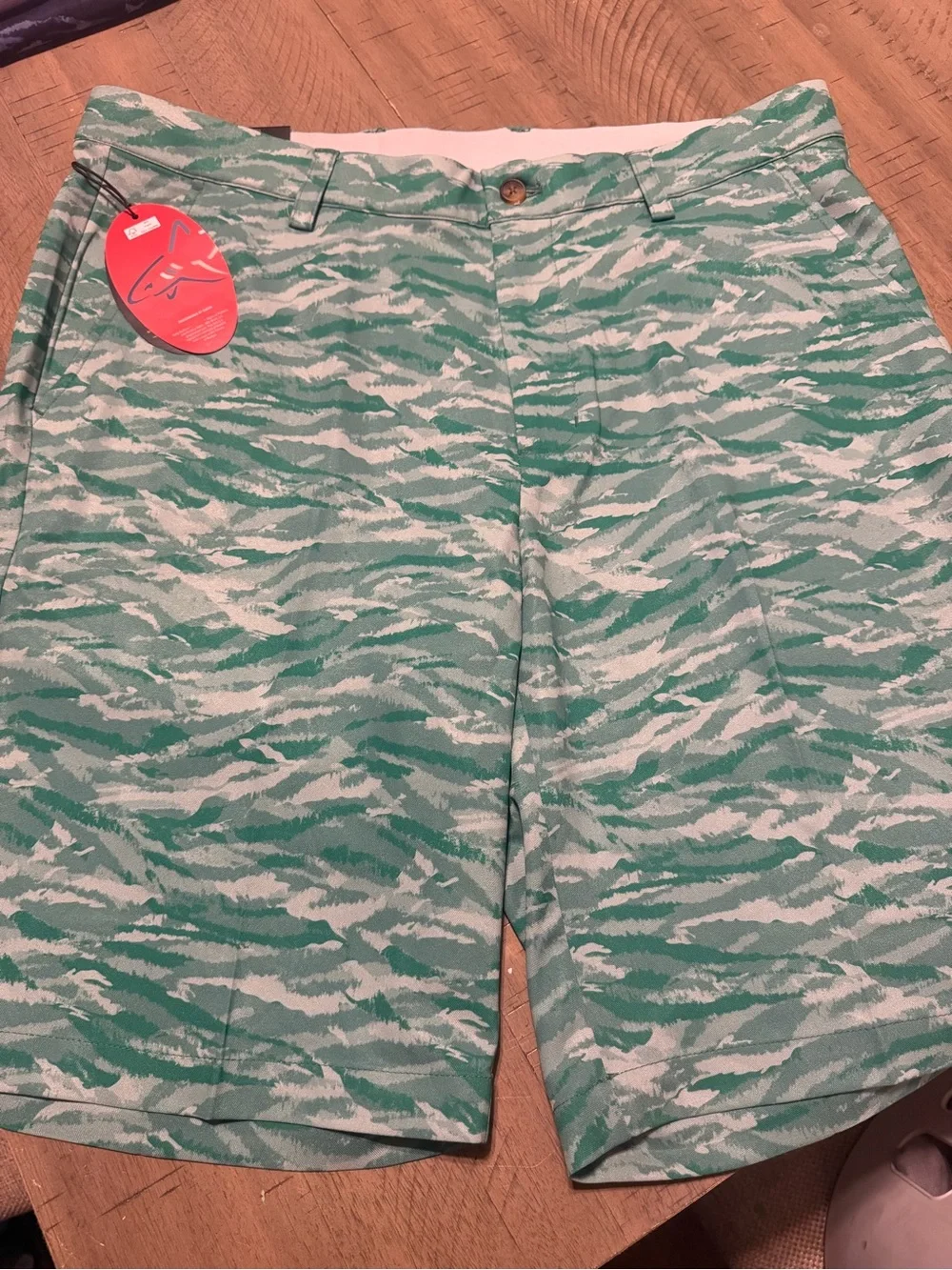 Greg Norman Collection Green & White Wave-Print Flat Front Shorts